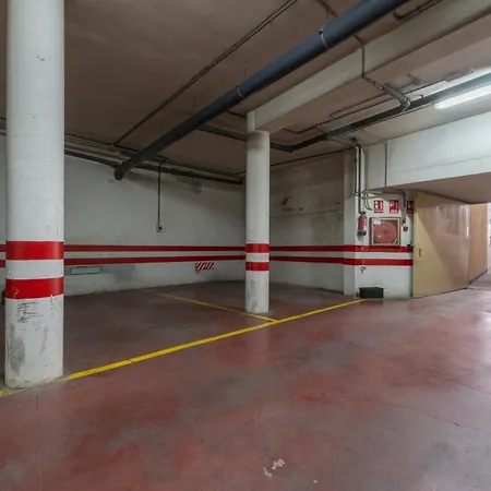 Esencia Free Parking *